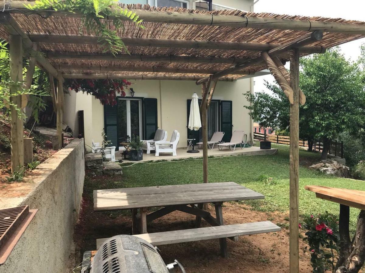 Вилла Chez Nikos Kompitsion Экстерьер фото